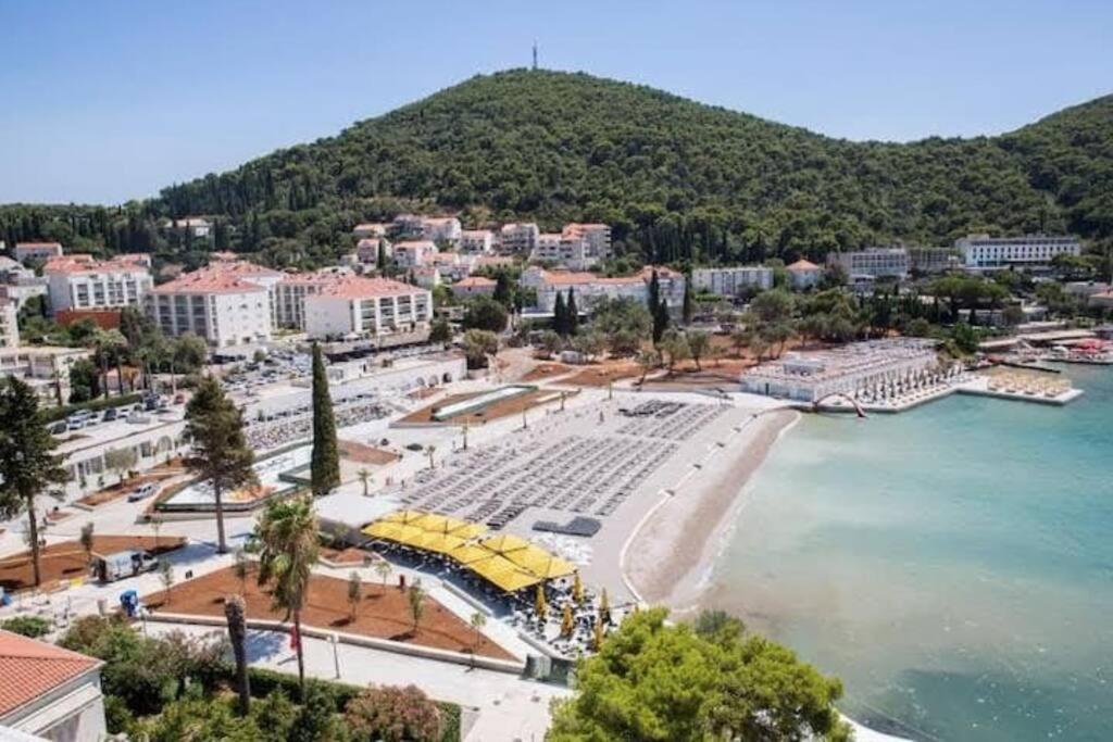 Beachfront Dubrovnik Villa Exterior photo